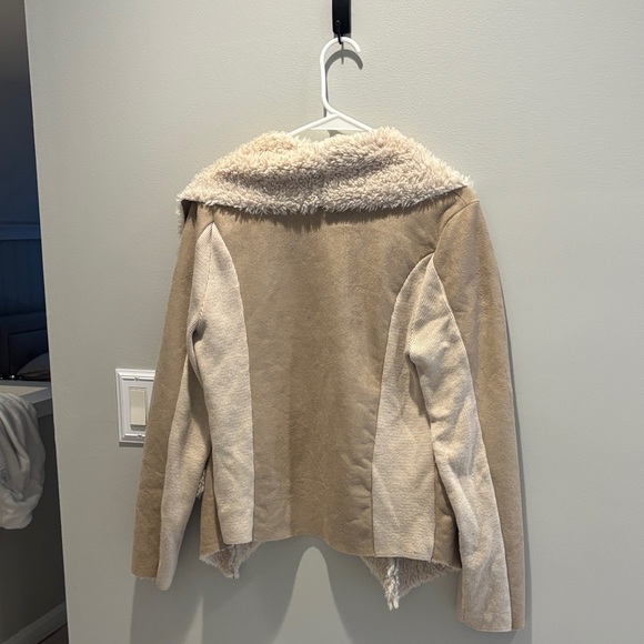 Women's Beige Faux Shearling Jacket - Picture 3 of 3
